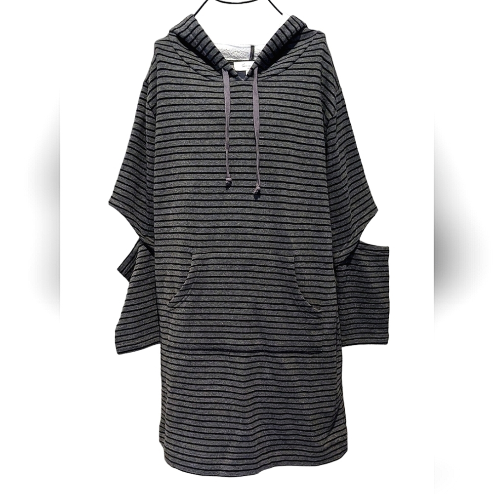 Two by Vince Camuto striped pullover Knit Sweater size M